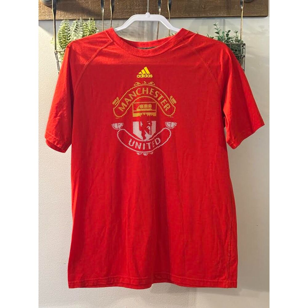 Red Addidas Manchester United short-sleeve athletic t shirt